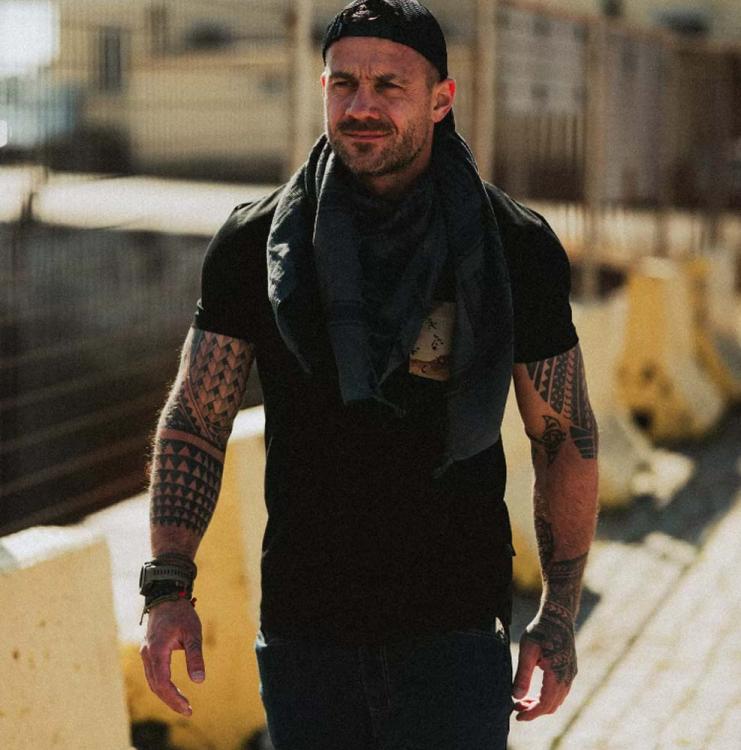 helikon-tex-shemagh-keffiyeh-outdoor-bushcraft-survival coyote
