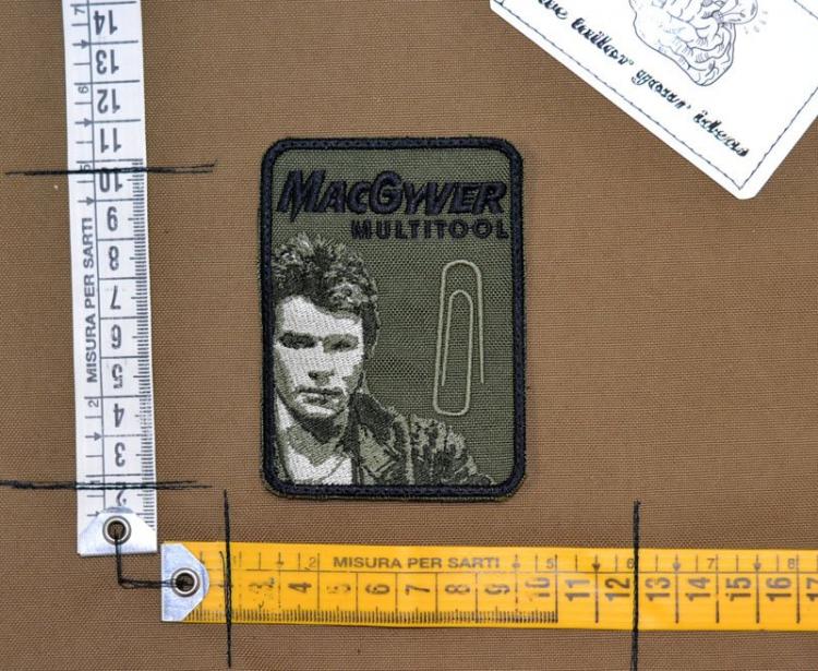 MORALE PATCH MCGYVER MULTITOOL OLIVE MORALE PATCH MCGYVER MULTITOOL OLIVE