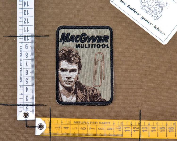 MORALE PATCH MCGYVER MULTITOOL OLIVE MORALE PATCH MCGYVER MULTITOOL OLIVE