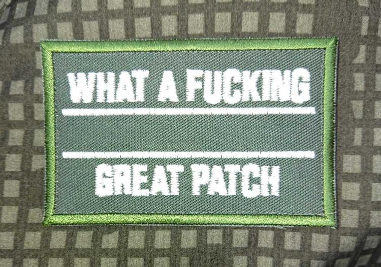 WHAT A FUCKING GREAT PATCH NACHTLEUCHTEND OLIVE