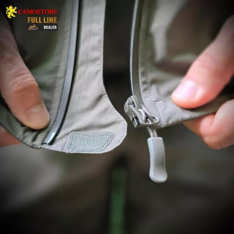 A10 RAIN PROTECT SHORT LIGHT SHELL JACKE OLIVE A10 RAIN PROTECT SHORT LIGHT SHELL JACKE OLIVE